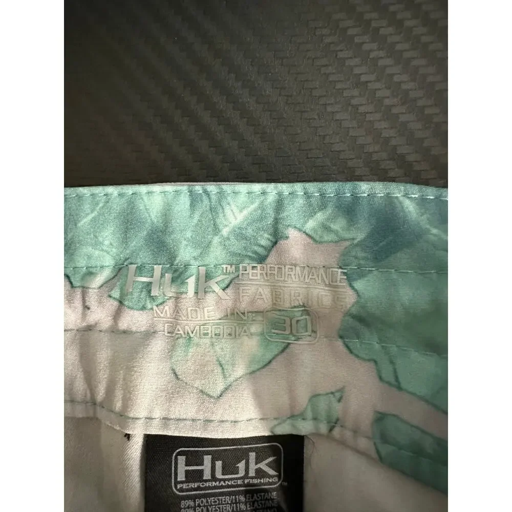 Huk Performance Fishing Pursuit Mossy Oak Fracture Board Short Size 30